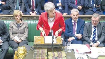 Rechazo parlamentario al plan Brexit de May