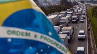 Brasil anuncia paquete para prevenir huelga de camioneros