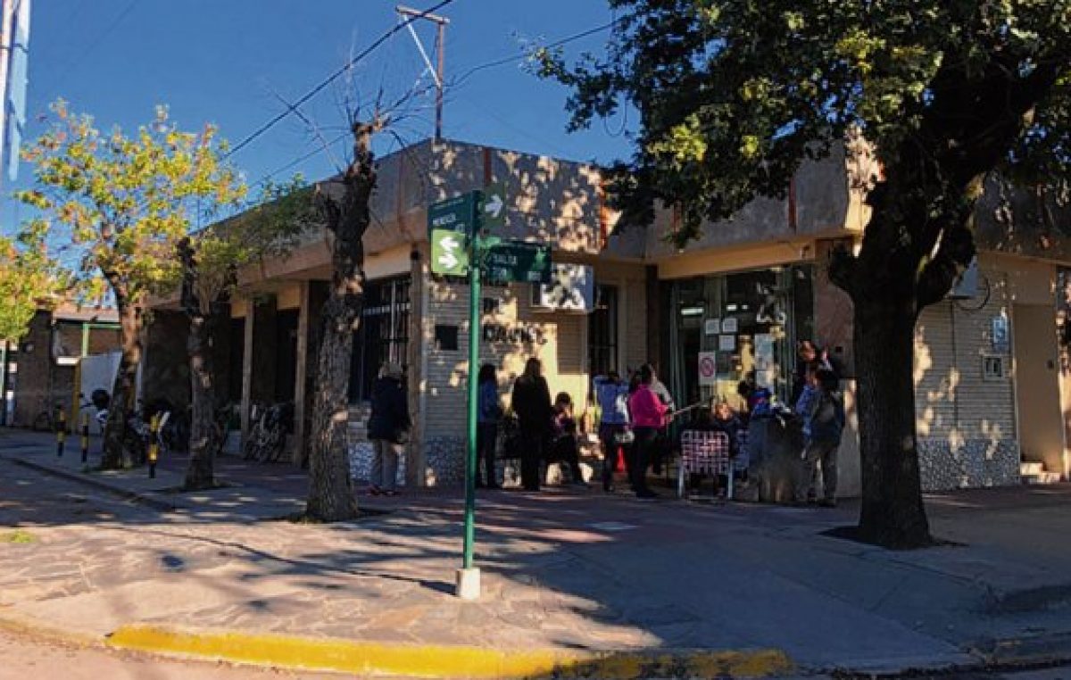Tras un día agitado, levantan un paro en la comuna de Maciel