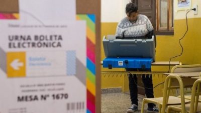 Urtubey desdobló las elecciones en Salta y se votará en octubre y noviembre