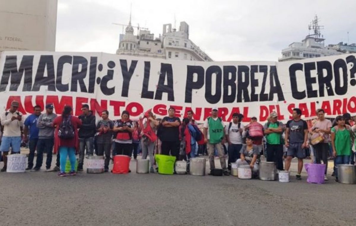 En sectores del conurbano el 70% no llega a fin de mes y el 52% reduce la porción de comida