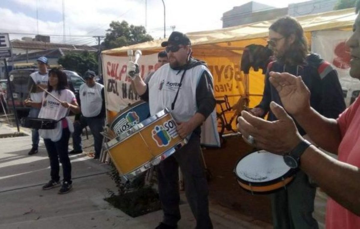 Municipales de Viedma cumple el segundo día de paro