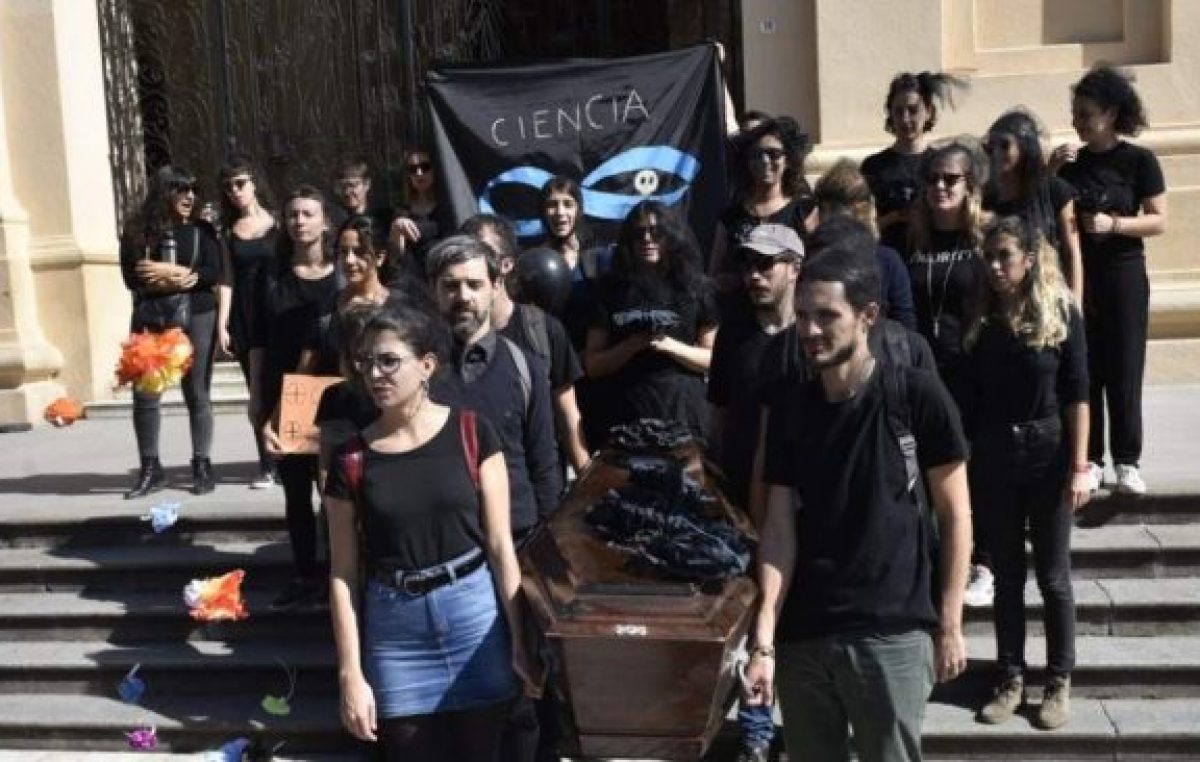 Quedaron fuera del Conicet 84 científicos santafesinos