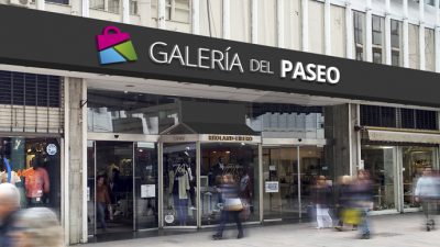 Cerraron 17 locales de una galería céntrica en Rosario