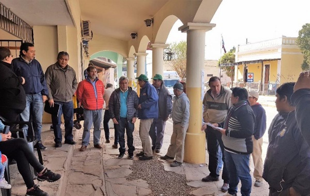 Intendentes salteños buscan fondos para pagar los aumentos a los municipales