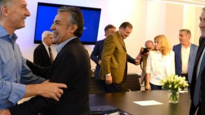 Macri intenta frenar la fuga de los aliados