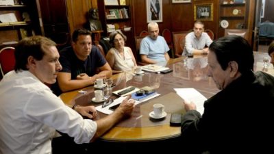 Municipales bonaerenses cierran paritaria, pero por debajo de la inflación