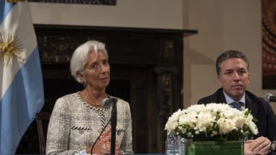 El FMI culpa a los salarios por la inflación, que proyecta en 43%