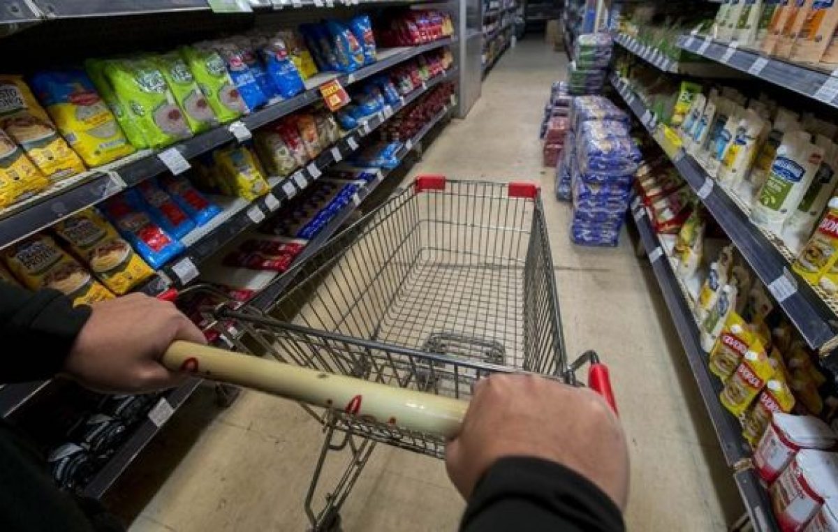 Gran cantidad de argentinos restringen sus gastos y pierden expectativas económicas