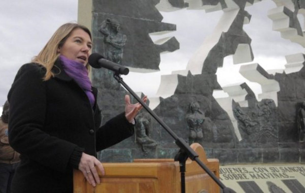 Denuncian que el gobierno aceptaría al Reino Unido como Estado ribereño