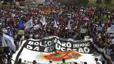 Paro docente y miles de estudiantes en las calles contra Bolsonaro