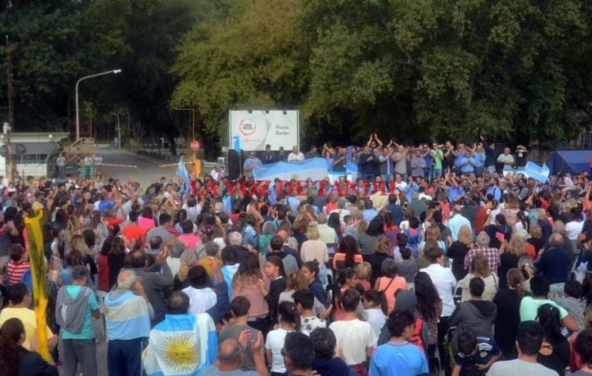 Un pueblo en vilo por la amenaza de Loma Negra