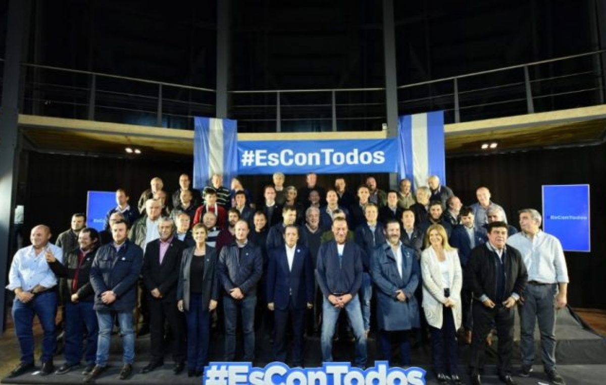 El PJ Bonaerense se alineó detrás de la fórmula Fernández-Fernández