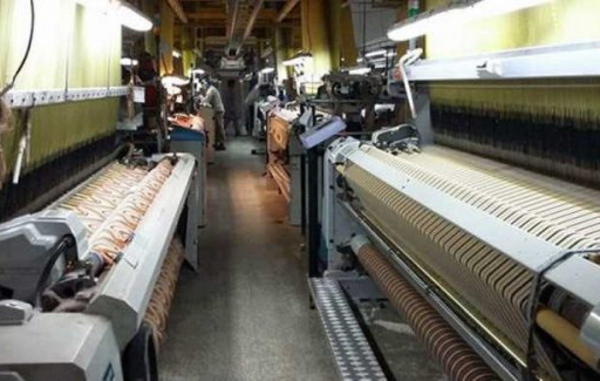 En cuatro días cerraron dos textiles en Trelew y echaron a 57 trabajadores