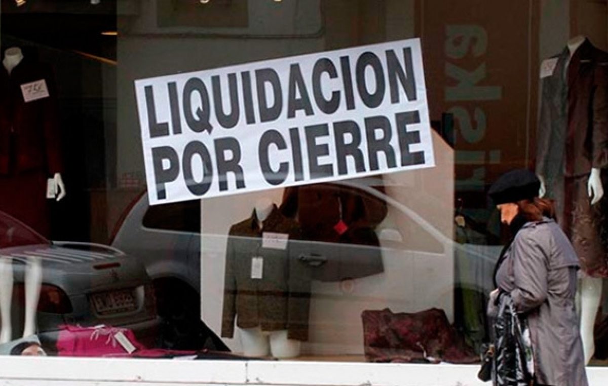 Las ventas minoristas siguen cayendo y ya suman casi un año y medio en rojo