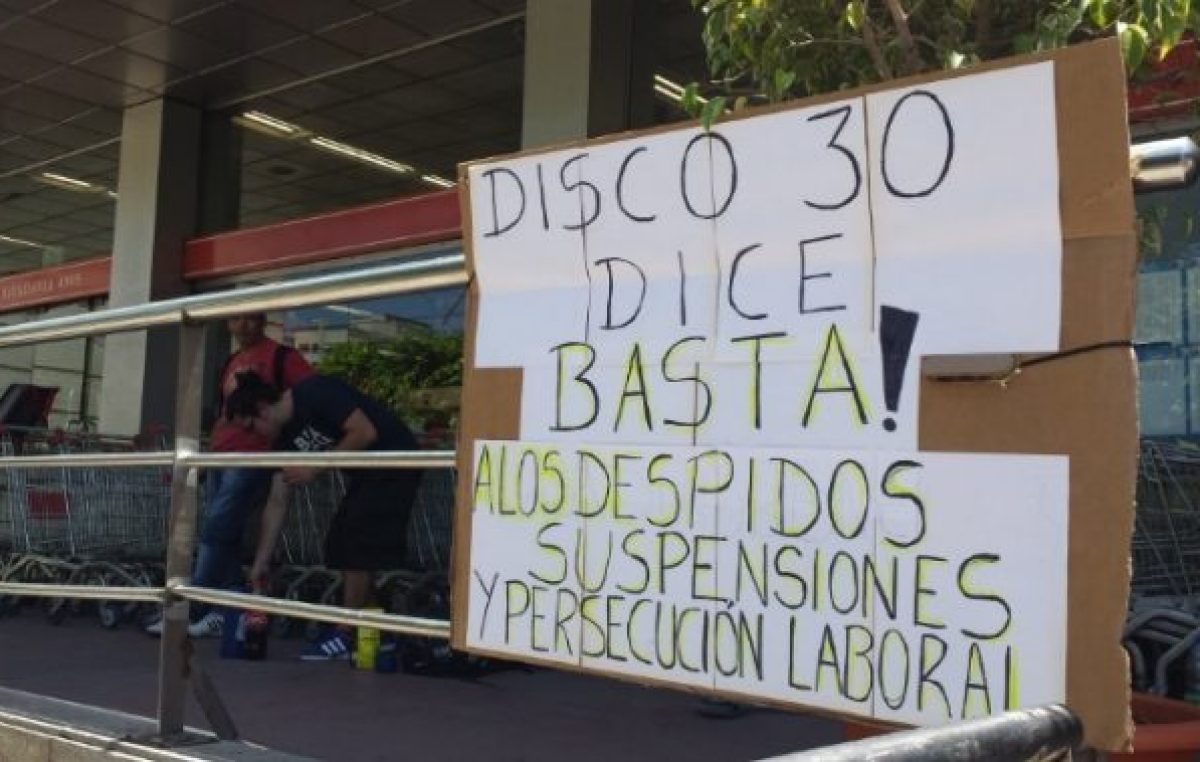 Alertas en supermercados: Cencosud despide y Carrefour de Boedo cierra