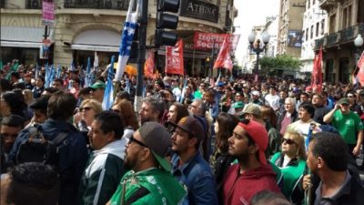 Paro nacional y marcha a Plaza de Mayo con llamado a la unidad para octubre