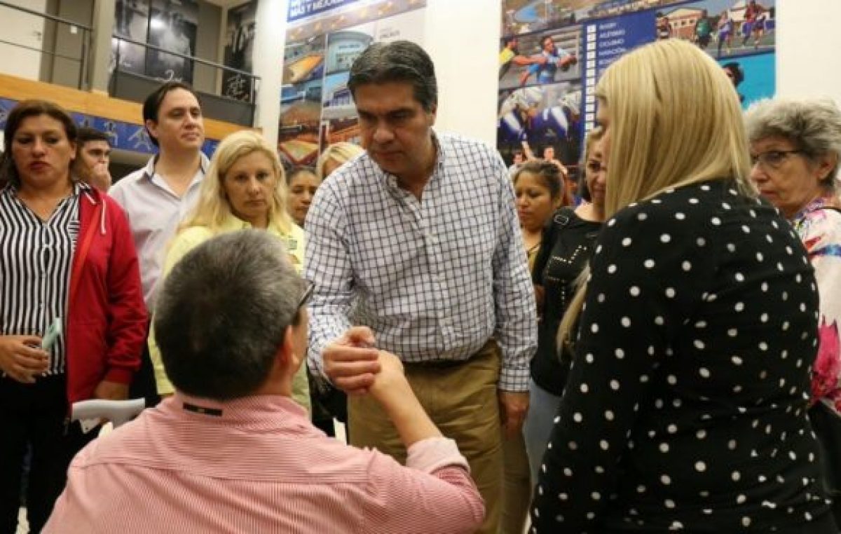 Capitanich: «Son cada vez menos alternativa y menos federal»