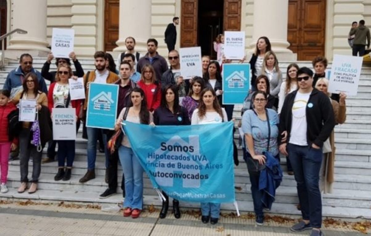 El difícil camino de los que eligieron los créditos UVA para tener la casa