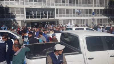 Paraná: Productores agropecuarios amenazan con vaciar las escuelas rurales para no perder hectáreas productivas