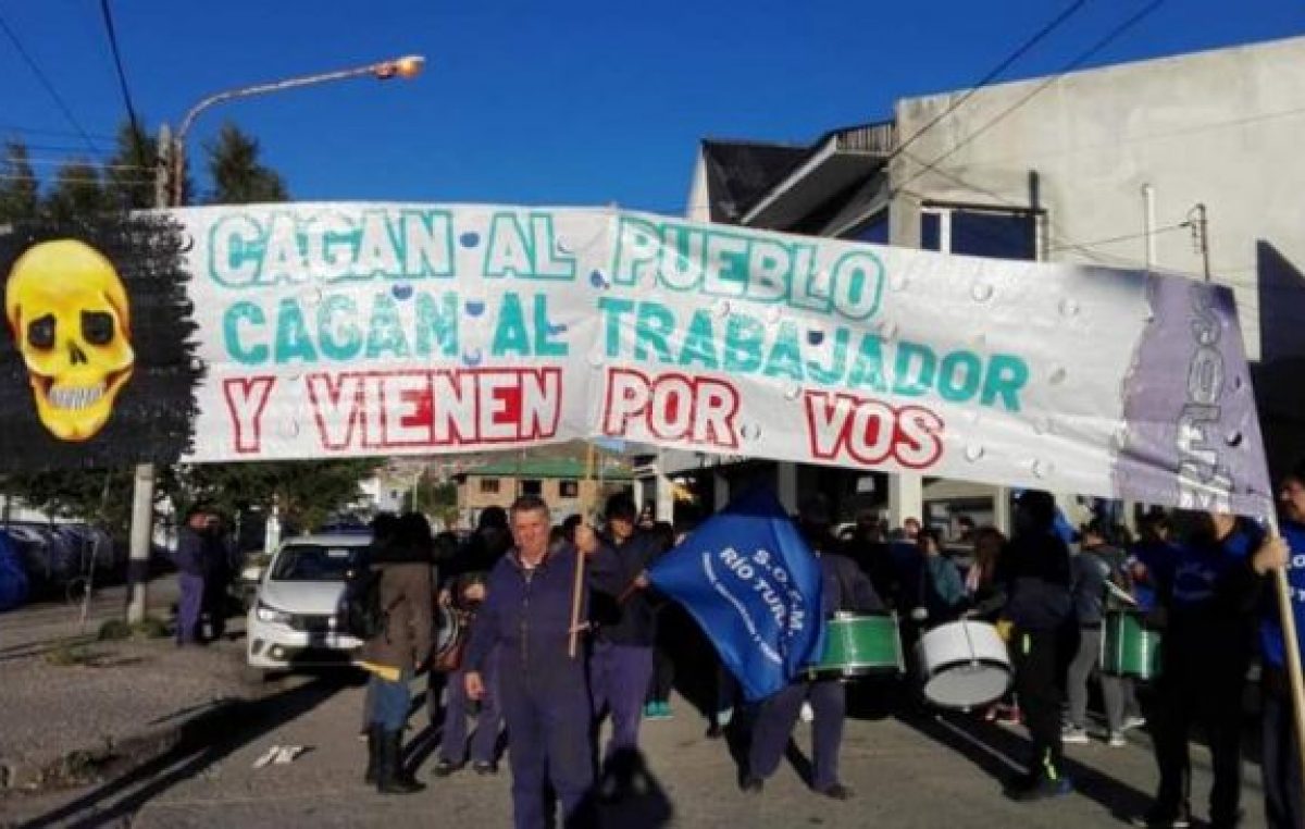 FeSOEM Santa Cruz acompaña el reclamo de los trabajadores municipales de Río Turbio