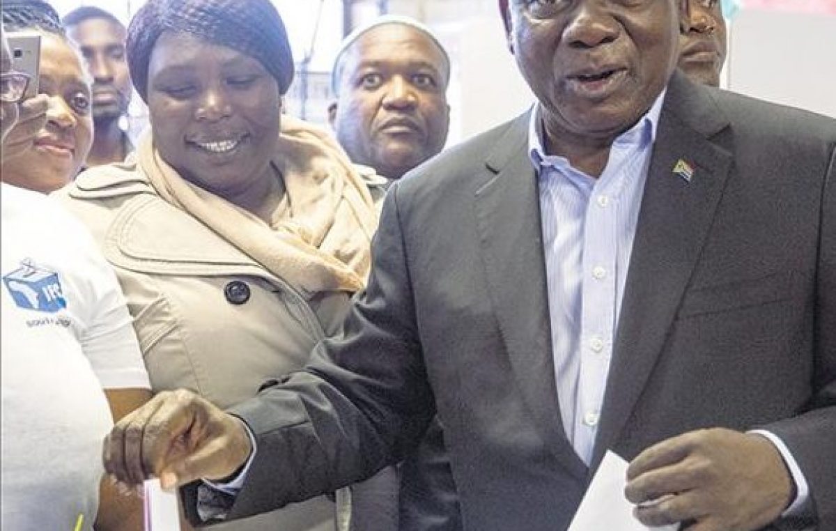 Sudáfrica votó con Ramaphosa como favorito