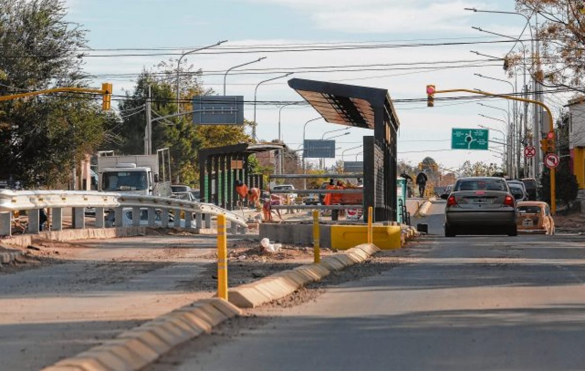 El intendente de Neuquén busca dejar grandes obras pero enfrenta varios contratiempos