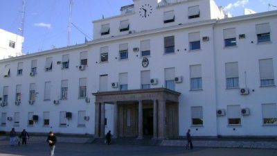 Morón: Municipales declaran el estado de alerta y movilización