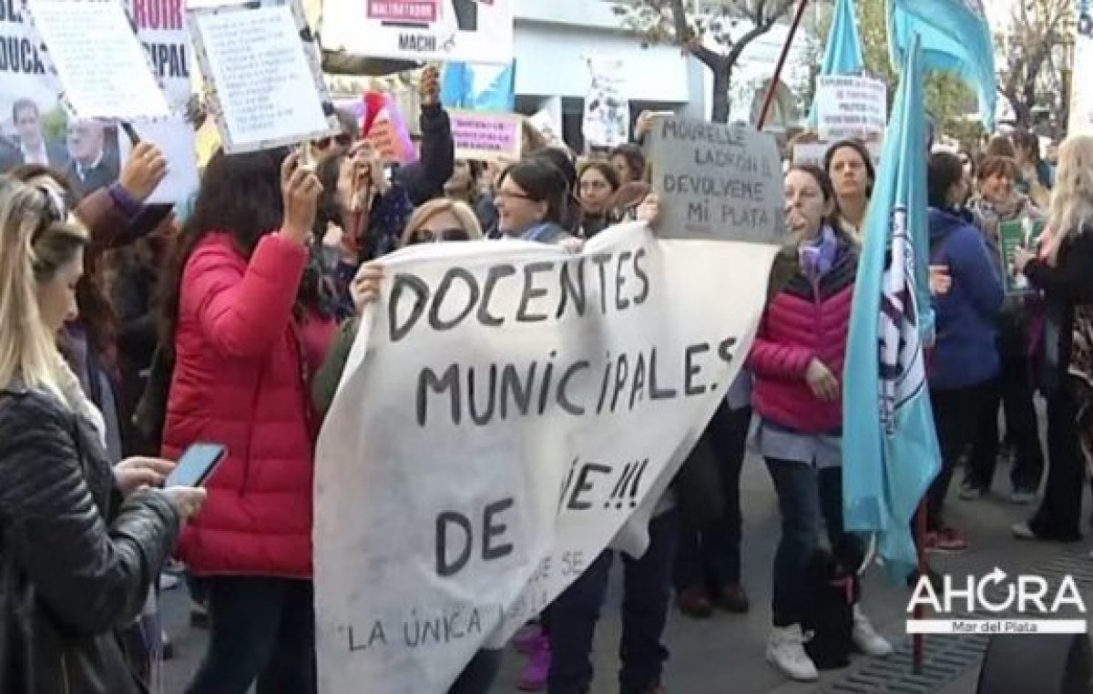 El intendente de Mar del Plata no da marcha atrás y se agudiza la crisis con los docentes municipales