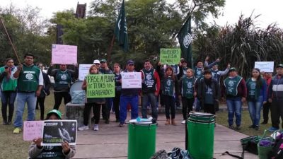 «Urtubey se va dejándonos precarizados»