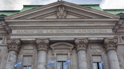 Un informe del Banco Central reveló que se espera una inflación anual de más del 40% y un dólar a $51