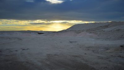 Caminar en la luna en la Salina del Gualicho