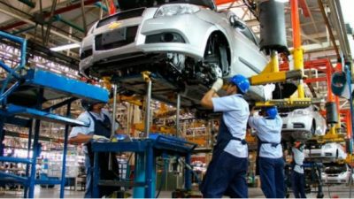Alvear: La planta de General Motors para por un mes y suspende a 1.550 trabajadores