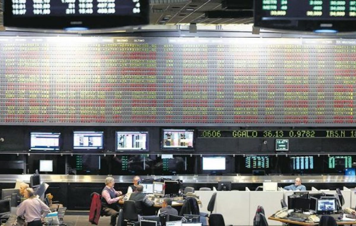 Riesgo país arriba de los 1000 puntos
