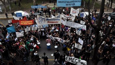 Municipales de Mar del Plata se manifiestan y la Municipalidad queda “aislada”