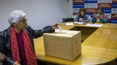 Profesores chilenos rechazan oferta económica del gobierno y continuan su huelga