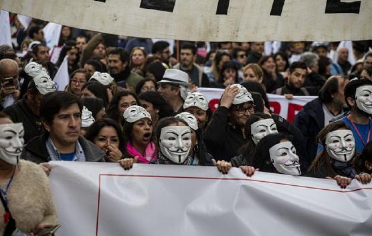 Profesores chilenos retornan a clases luego de 50 días de huelga