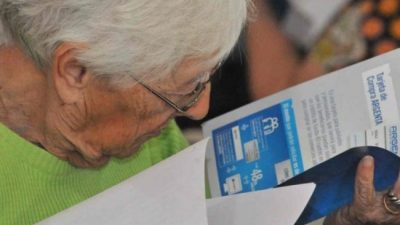 Son casi 700 mil las mujeres que no pueden jubilarse con la moratoria del Gobierno