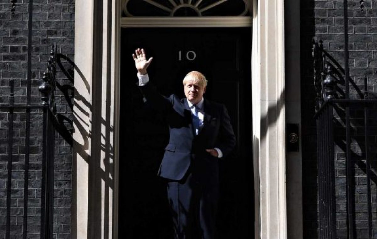 «El Brexit fue una decisión y no hay peros que valgan»