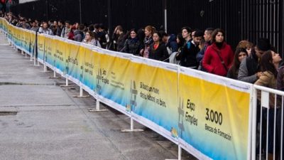 Capitalismo explícito: Expo Empleo, jóvenes acampando y una desocupación de dos dígitos