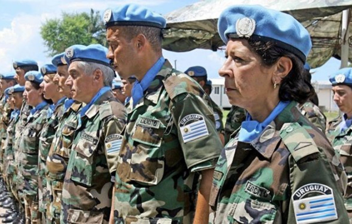 Vanguardia: Uruguay aprobó la «democratización» de sus fuerzas armadas