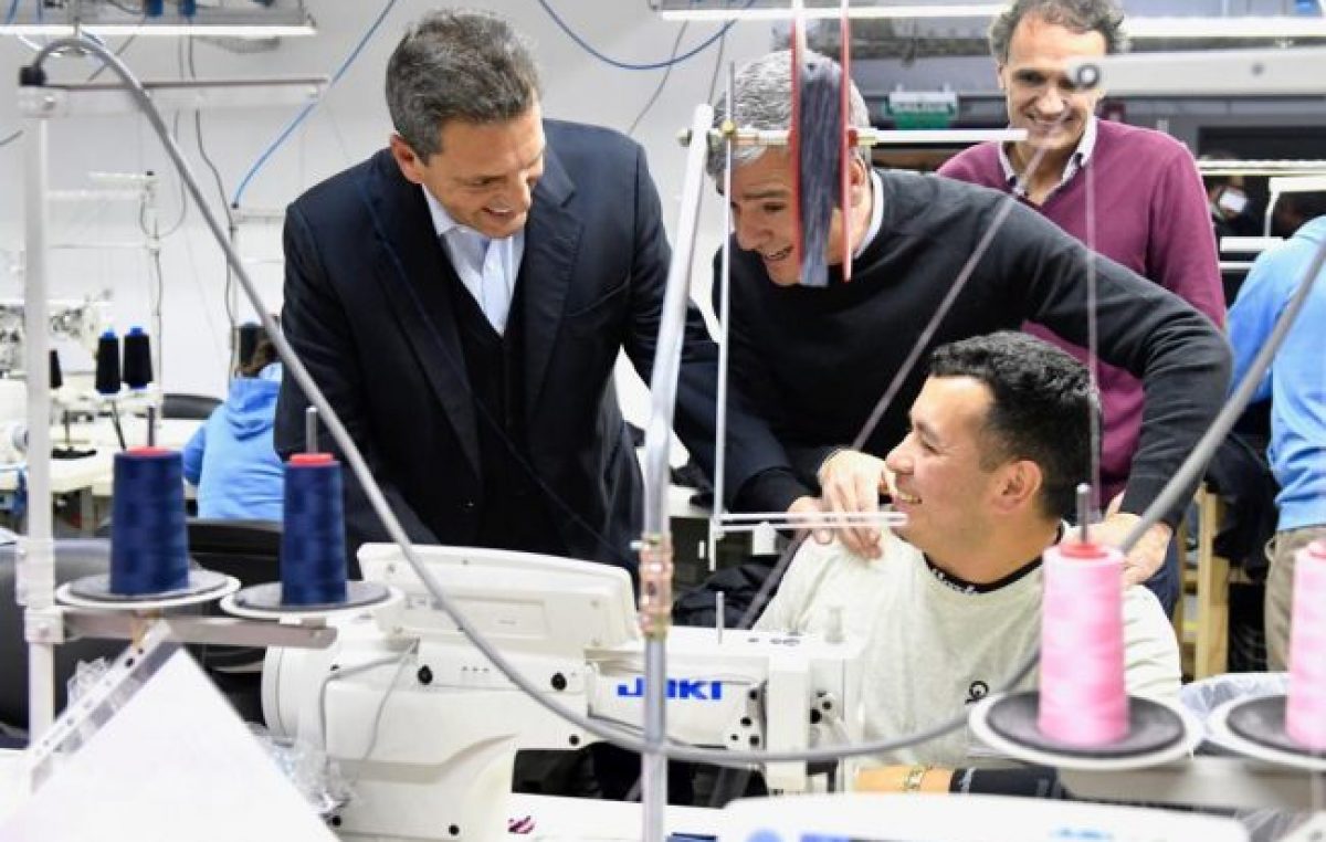 Massa recorrió Hurlingham con Zabaleta: “El modelo de Macri deja afuera a 20 millones de argentinos”