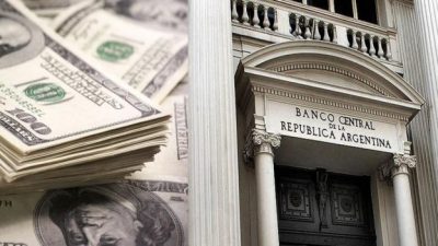 La fuga de divisas no se detiene: en seis meses salieron del sistema US$ 10.000 millones