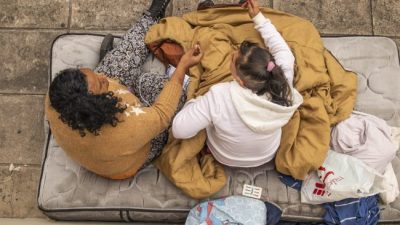 En Trelew crece el número de personas en situación de calle y por ser desalojados