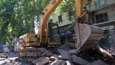 Cornejo e intendentes mendocinos se guardan sus obras para la elección local