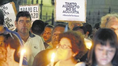 Pagar luz y gas equivale a alrededor del 4,5 por ciento del salario promedio