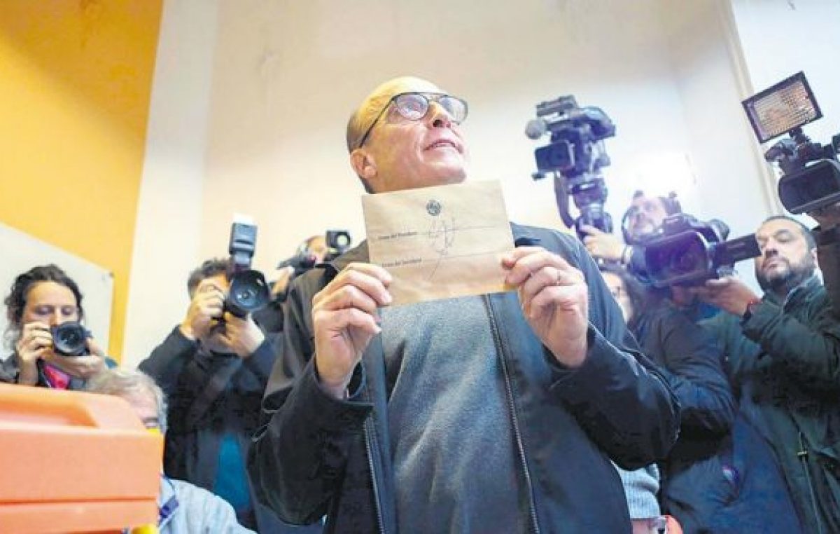 El Frente Amplio renueva su liderazgo en Uruguay
