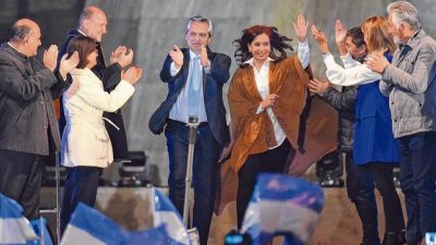 Fernández prometió levantar al país en el «primer semestre» de gestión