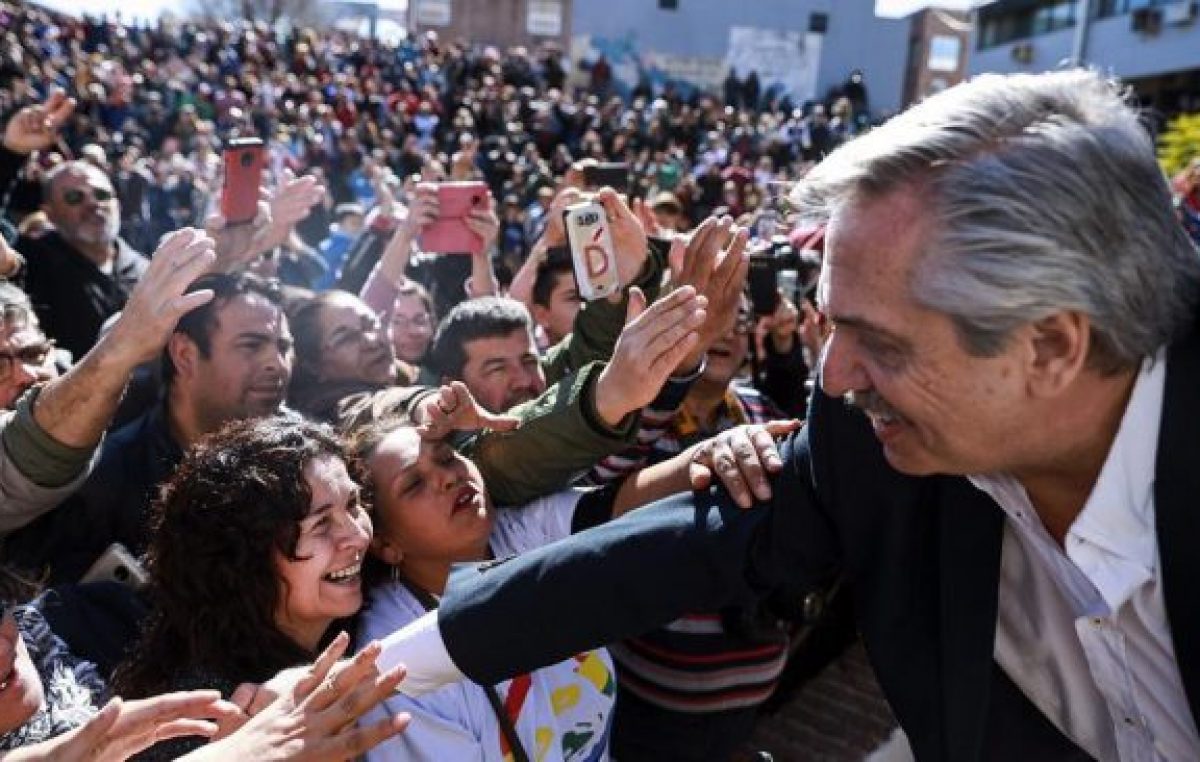A Macri no le alcanza un carajo