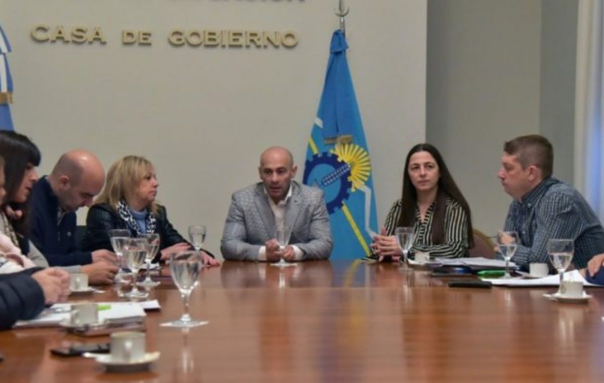 El Gobierno intervino para pagar los sueldos de junio de los empleados municipales de Rawson